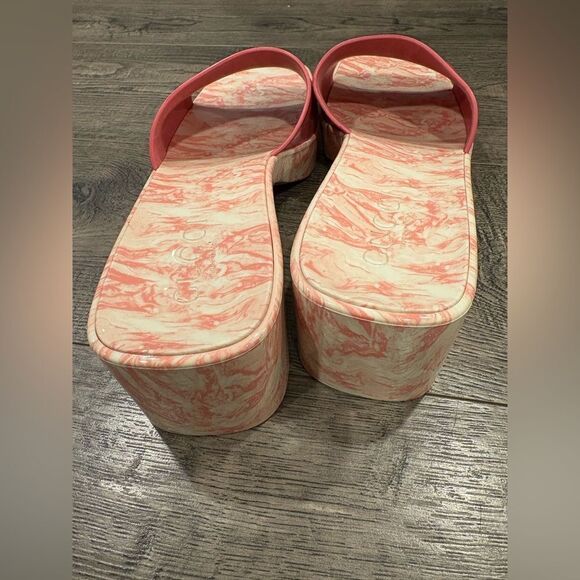 Gucci Pink Slide Sandals - Picture 5 of 6
